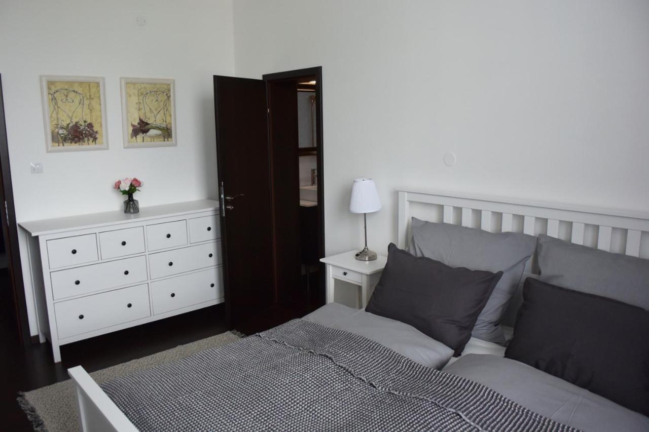 Apartman Dc2 Apartment Дечин Екстериор снимка