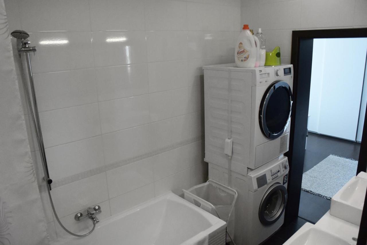 Apartman Dc2 Apartment Дечин Екстериор снимка